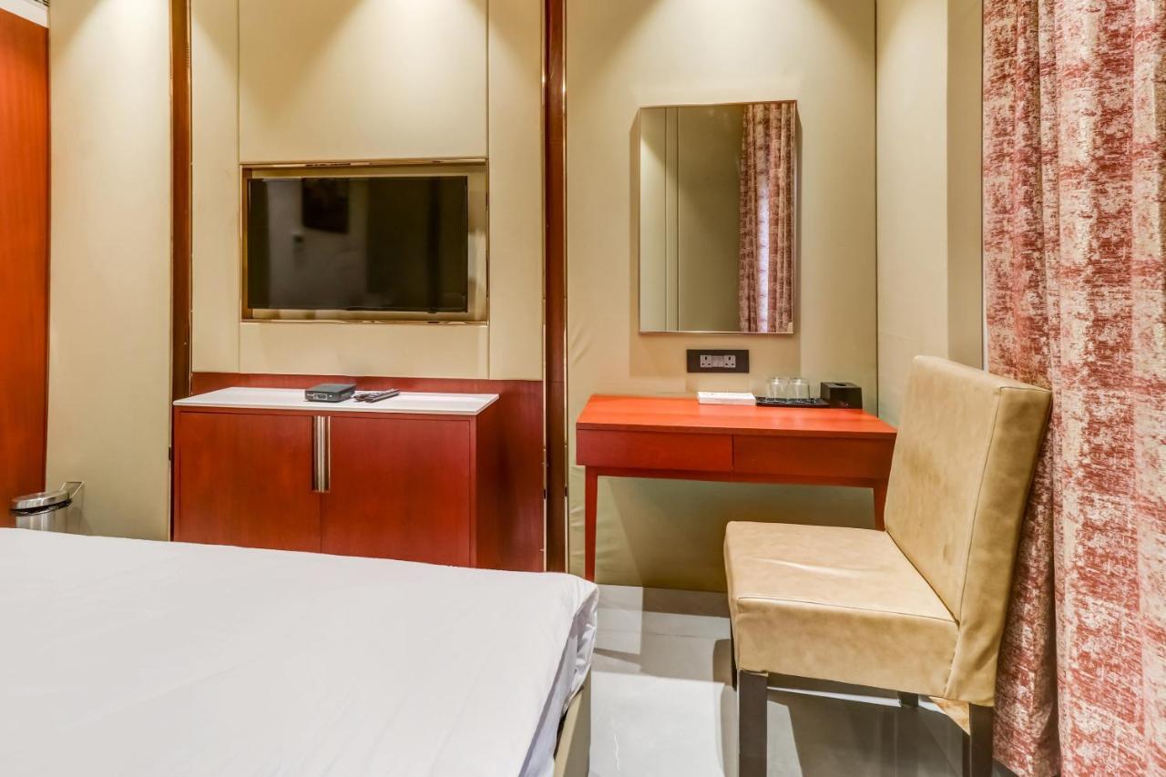 Oyo Townhouse 785 Sree Vinayaka Grand Hotel Anantapur Exterior photo
