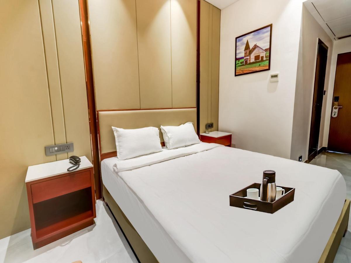 Oyo Townhouse 785 Sree Vinayaka Grand Hotel Anantapur Exterior photo